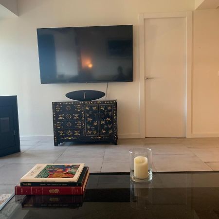 Modern Apartment Ideally Located ポルティマン エクステリア 写真