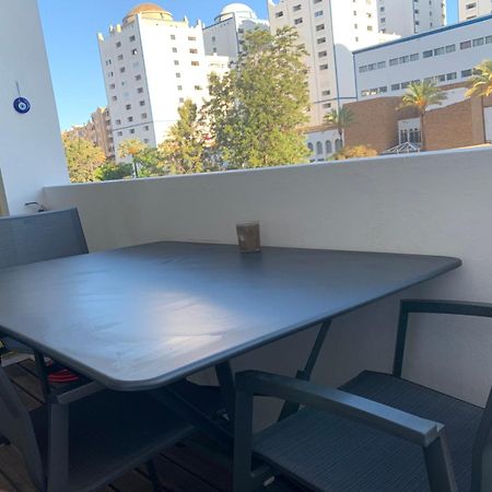 Modern Apartment Ideally Located ポルティマン エクステリア 写真