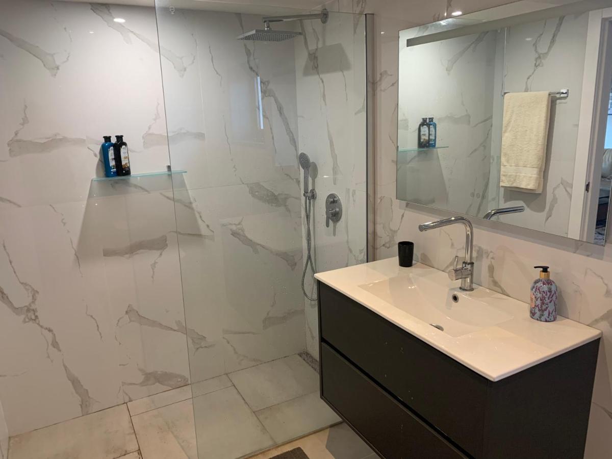 Modern Apartment Ideally Located ポルティマン エクステリア 写真
