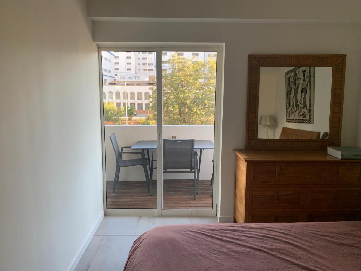 Modern Apartment Ideally Located ポルティマン エクステリア 写真